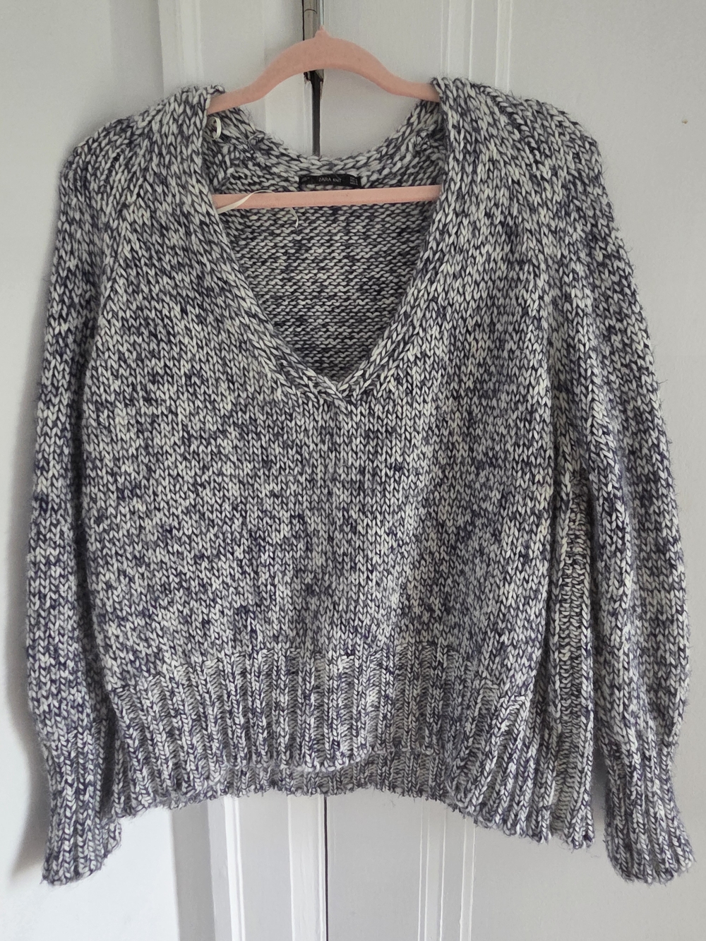 Zara Marled V-Neck Sweater - Gray and White Seize M